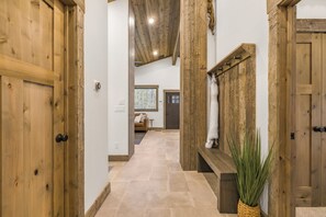 Interior - Brand New Home 25 minutes to YNP (Island Park)