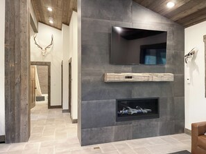 Interior - Brand New Home 25 minutes to YNP (Island Park)