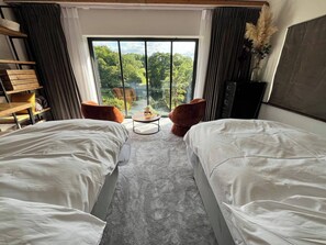 House | 5 bedrooms, iron/ironing board, free WiFi, bed sheets