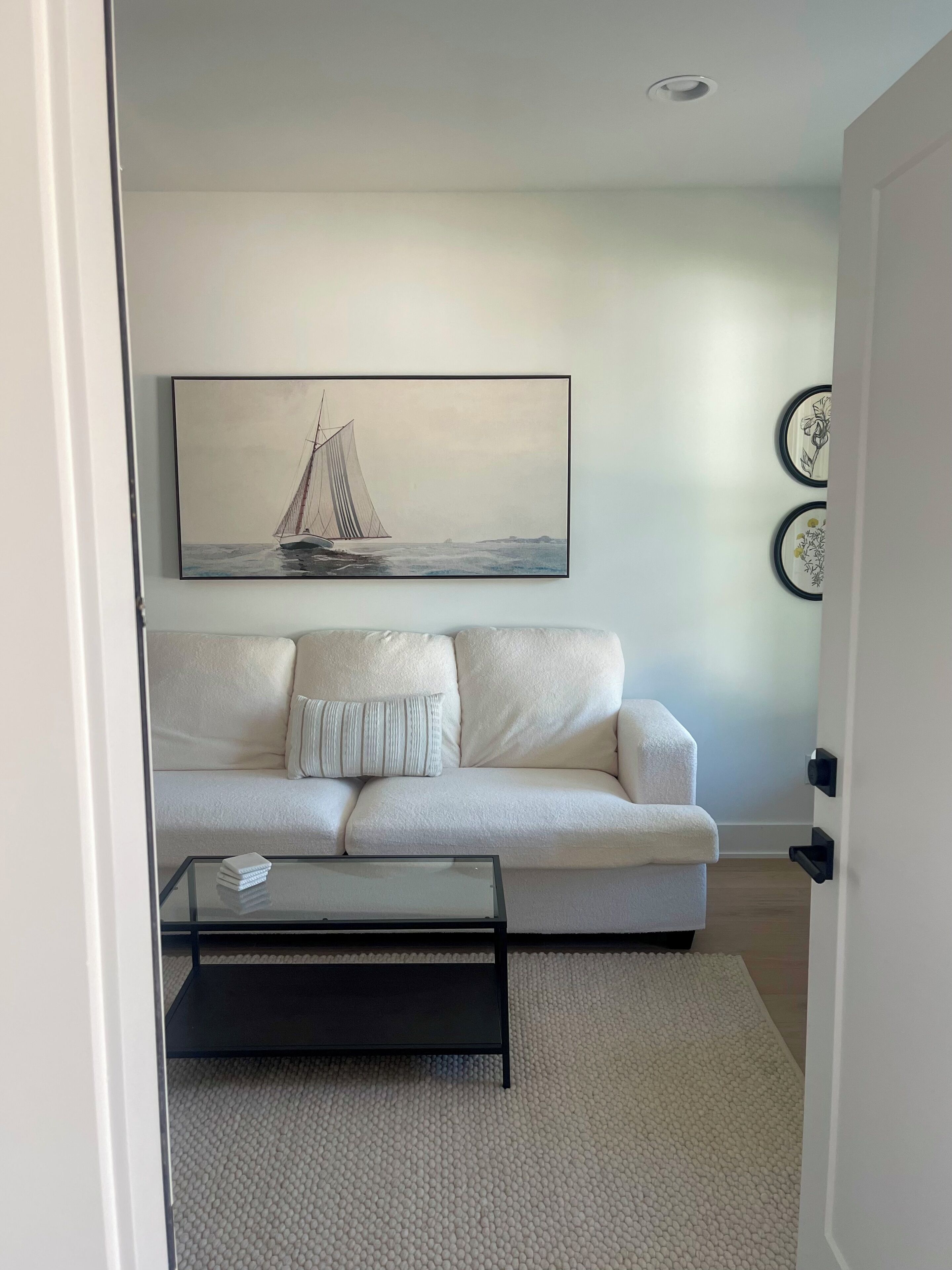 Private Guesthouse in Raleigh near a lake with running trails. Pet-friendly!