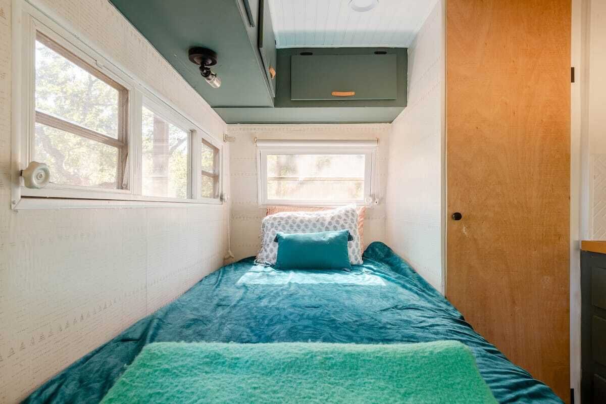 1 bedroom, desk, free WiFi, bed sheets