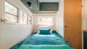 1 dormitorio, escritorio, wifi gratis y ropa de cama