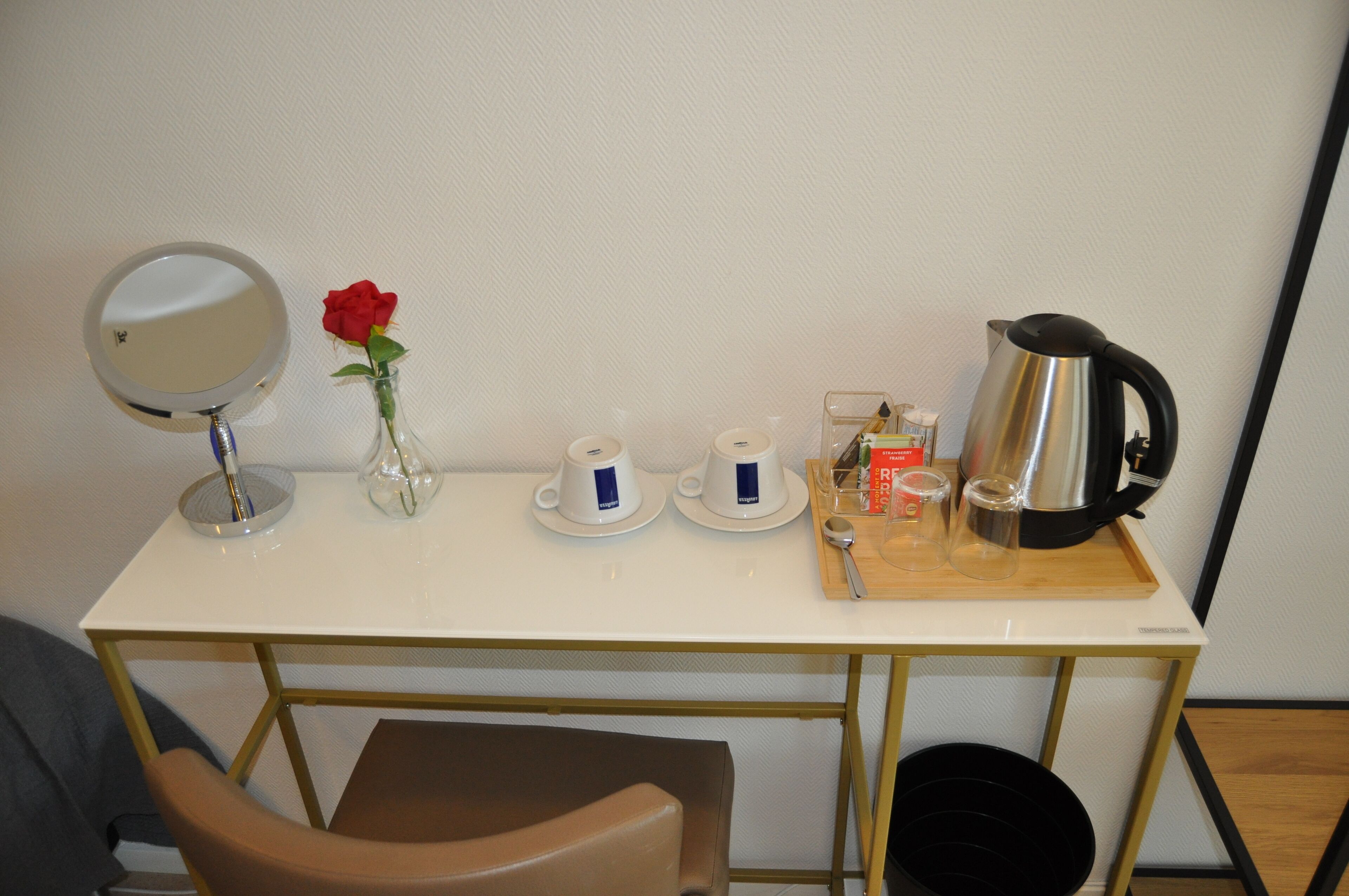 書桌、手提電腦工作空間、免費 Wi-Fi