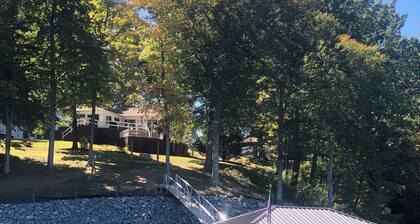 Coleman 202 RD travel trailer. Located on the owner's lakefront property!