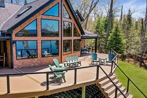 Terrace/patio - Sunset Lodge (Waterfront on Moosehead Lake with Breathtaking Views!) (Greenville)
