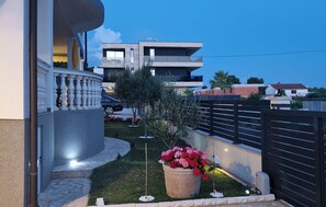 Property grounds - 3 bedroom gorgeous apartment in Medulin (Medulin)