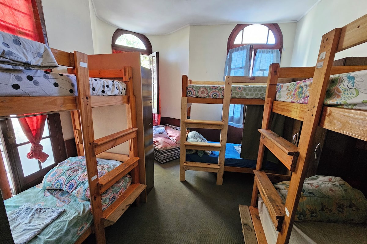 Laptop workspace, free WiFi, bed sheets