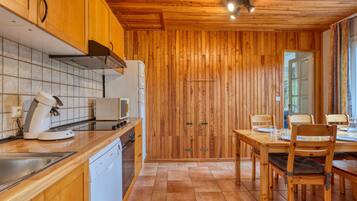 KylskÄp, mikrovÄgsugn, ugn och diskmaskin