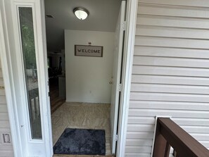 Interior - Cozy house close to the Branson strip and all golfing courses! kids friendly. (Branson)