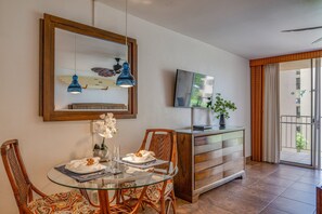 Dining - New Listing! Stylish Kahana Beach Retreat (Lahaina)