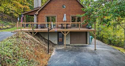 Eastmoor Retreat Hot Tub Cabin 15 Minutes from Asheville with EV Charging