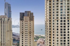 Exterior - Large 4 Bedroom Sea View Jbr (Dubai)