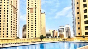 Apartment | Pool - Large 4 Bedroom Sea View Jbr (Dubai)