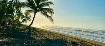 Pacific Ocean-Front Villa de Azul. stunning Sunrises & Sunsets, 3bd 2 full baths