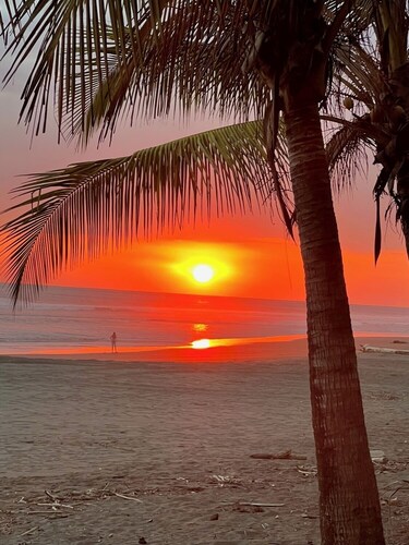 Pacific Ocean-Front Villa de Azul. stunning Sunrises & Sunsets, 3bd 2 full baths