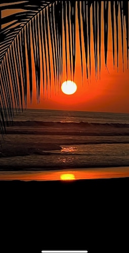 Pacific Ocean-Front Villa de Azul. stunning Sunrises & Sunsets, 3bd 2 full baths