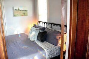 1 bedroom, desk, iron/ironing board, WiFi - Mins to DT & Frank Lloyd Wright (Oak Park)