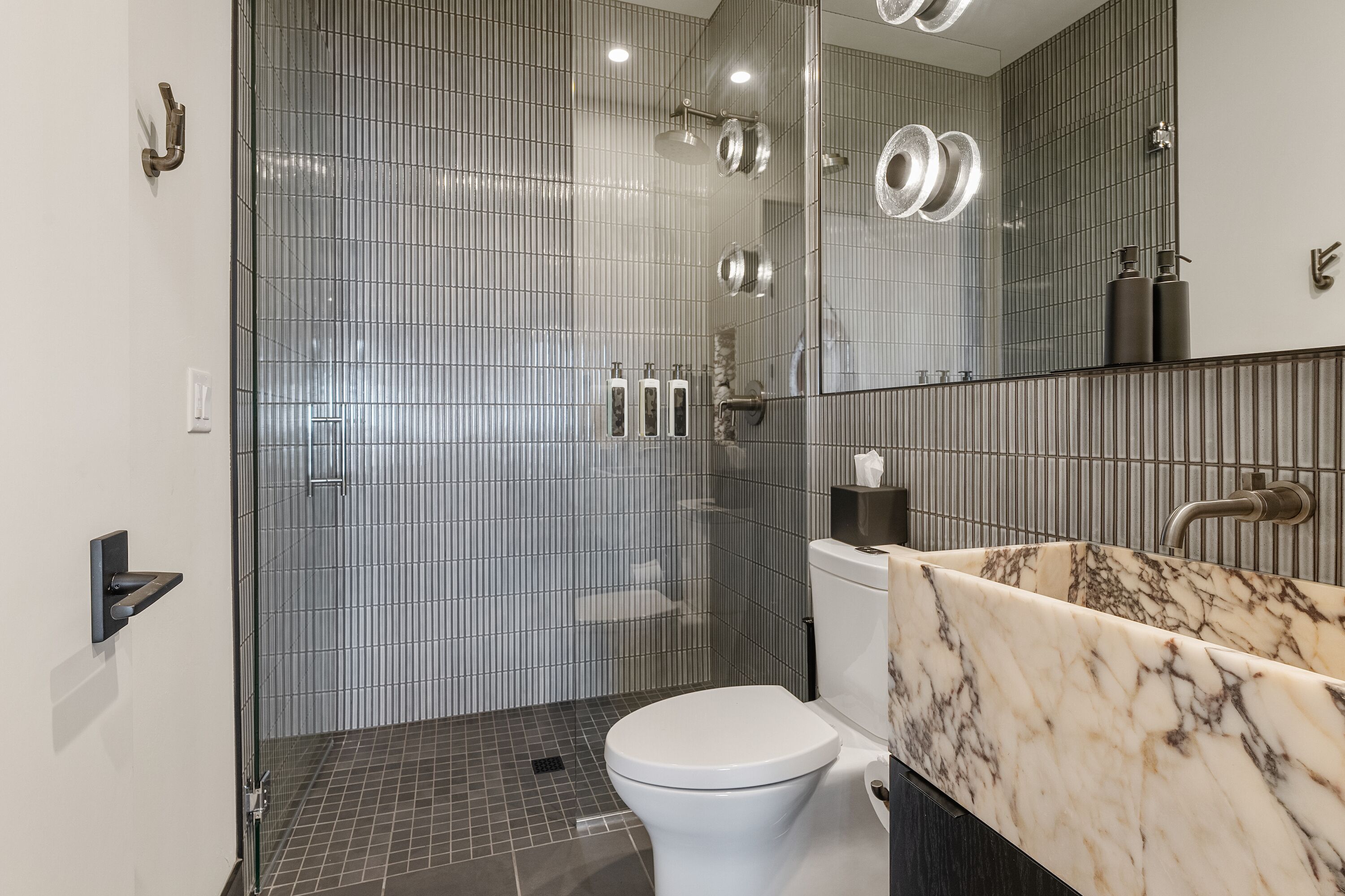 Door County Lakeside Retreat with Hot Tub & Fire Pit, Algoma, WI