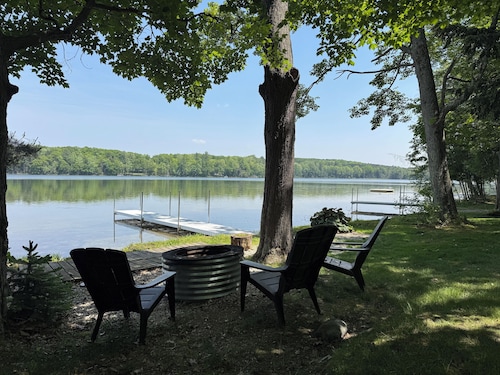 PINE COTTAGE - Pet Friendly Lakefront Cottage on Thayer Lake