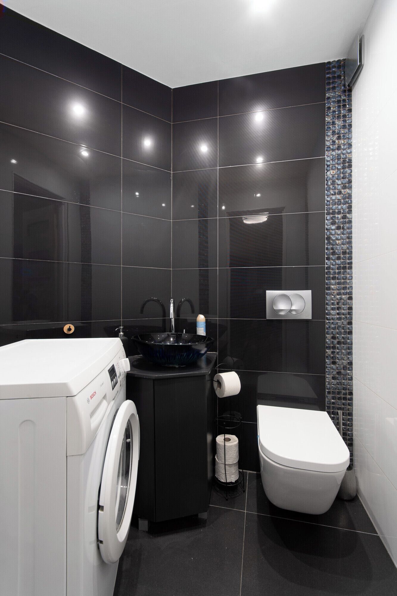 Douche, articles de toilette (gratuits), séchoir à cheveux