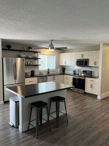 Upper level home in Grande Prairie