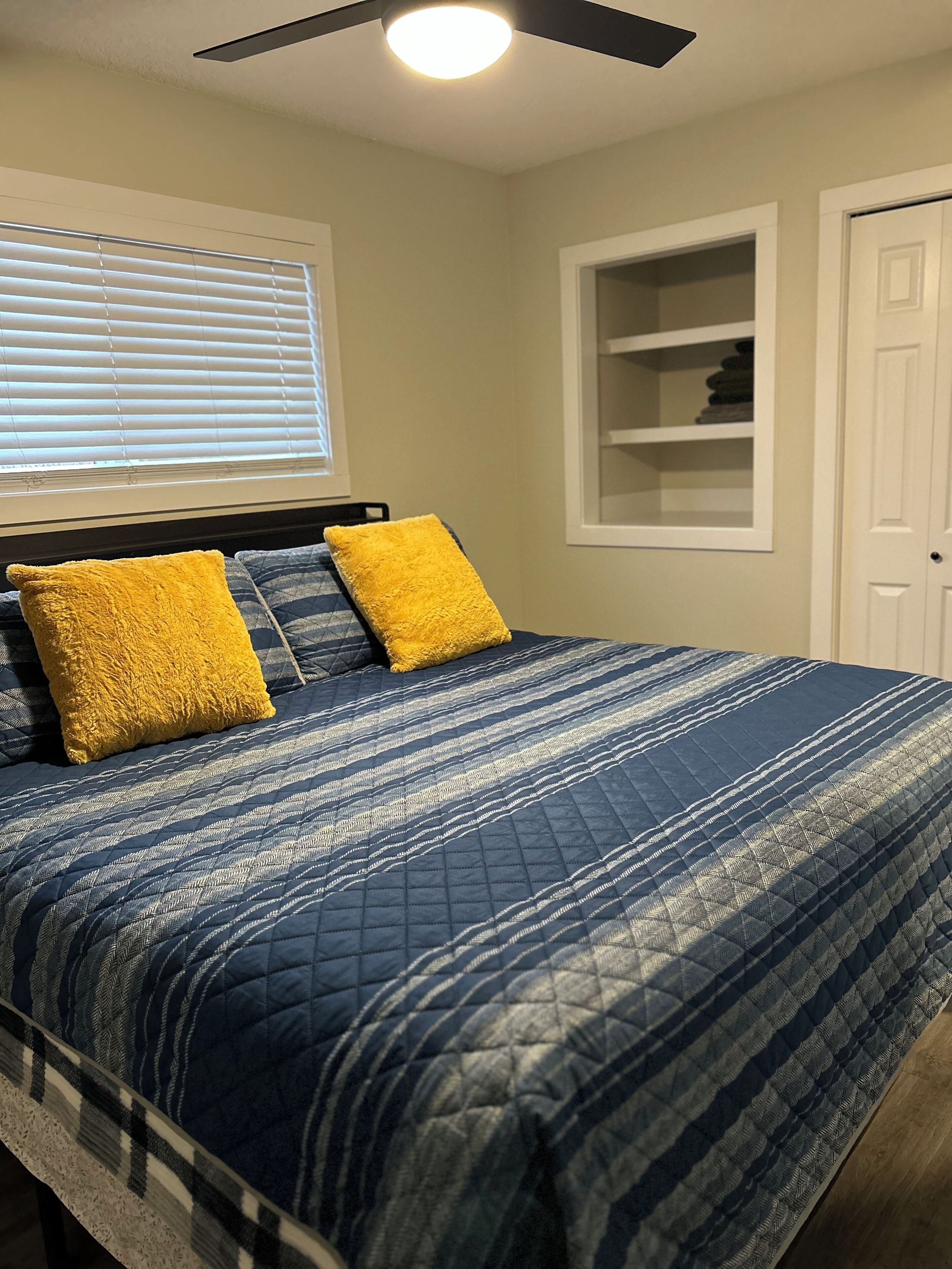 2 dormitorios, cuna de viaje, wifi gratis y ropa de cama