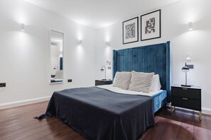 1 bedroom, iron/ironing board, WiFi, bed sheets - Superb Fitrovia 1BR, near Supermarkets, Bars & Dining, by Blueground (London)