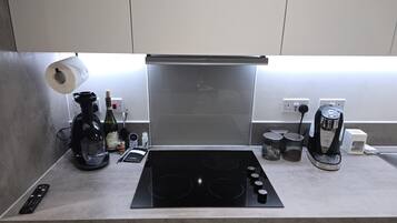 Apartment | Private kitchen | Fridge, microwave, oven, stovetop