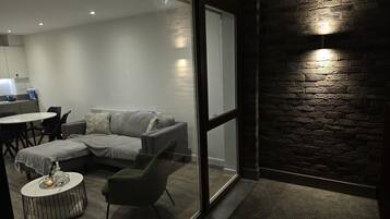 Apartment | Living area | TV