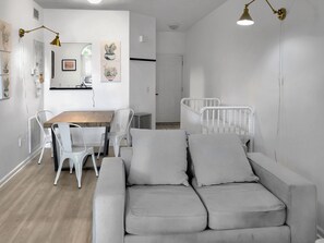 Interior - Garden Level 1-BR condo, WiFi, Luxury Suite (Wilmington)