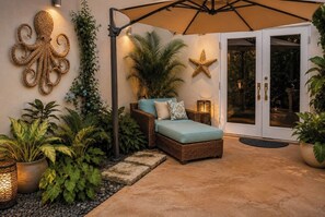 Terrace/patio - Mangrove Oasis Private Tropical Retreat (Hollywood)
