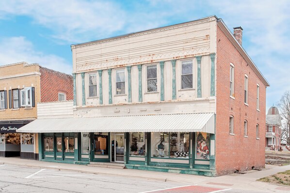 Exterior - The Loft on the Square (Highland)