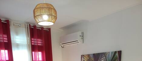 4 habitaciones, tabla de planchar con plancha y wifi gratis