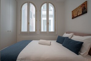3 habitaciones, escritorio, wifi y ropa de cama 