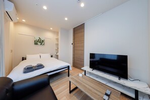 Living area - La Terrasse Higashikomagata by Tranova (Tokyo)