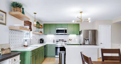 Casa Rosario- a stylish home located 20/30 mins from all the SA attractions!