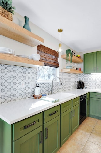 Casa Rosario- a stylish home located 20/30 mins from all the SA attractions!
