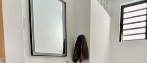 المنشأة م ن الداخل