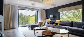 5 Bed Lake House - Sleeps 10 - Nature Reserve