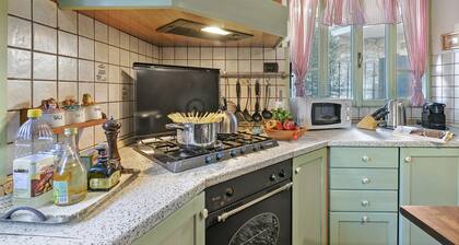 La Lanterna Swimming Pool Retreat, Gignese, Italy