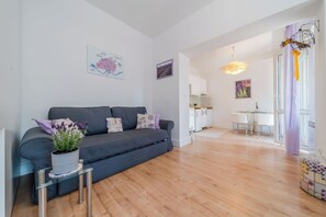 TV - Lavanda Apartment With Terrace, Zagreb, Croatia (Zagreb)