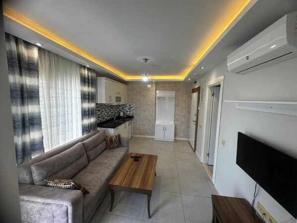 2 bedrooms, individually decorated, individually furnished