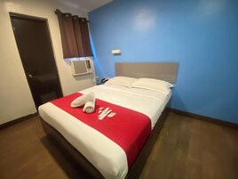 Habitación Deluxe con 1 cama doble o 2 individuales | Escritorio, espacio para trabajar con un portátil, wifi gratis