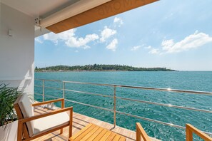 Deluxe Double Room, Balcony, Ocean View | In-room safe, free WiFi - Ocean Diamond by Sail Lanka (Trincomalee)
