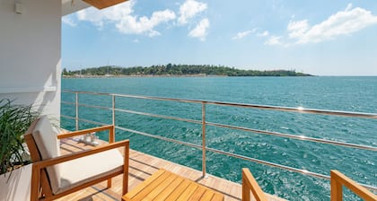 Ocean Diamond by Sail Lanka