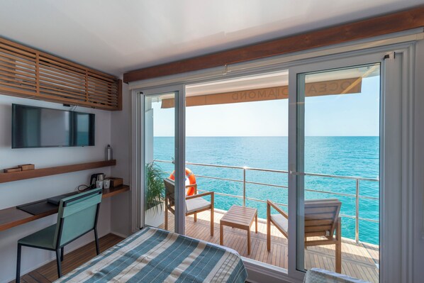 Deluxe Twin Room, Balcony, Ocean View | In-room safe, free WiFi - Ocean Diamond by Sail Lanka (Trincomalee)