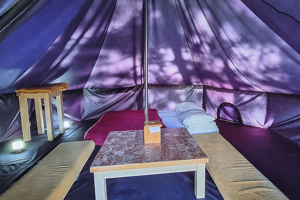 1 habitación y ropa de cama