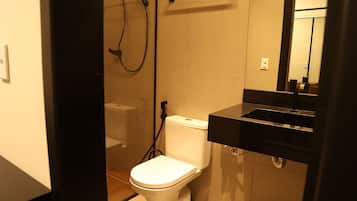 Exclusive Studio | Bathroom | Shower, hair dryer, towels, soap