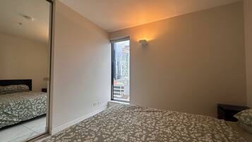 1 bedroom, desk, iron/ironing board, free WiFi
