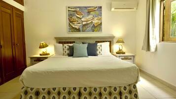 Deluxe Apartment | 2 bedrooms, in-room safe, iron/ironing board, free WiFi